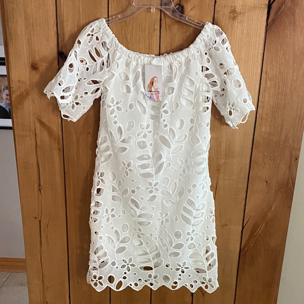 Elegant White Lace Dress